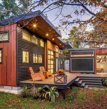 Beautiful and Flexible Small House