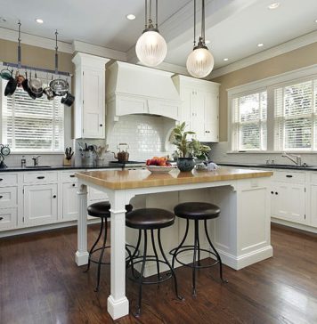 White Country Kitchen Cabinets