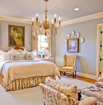 How to Make a Small Traditional Bedroom Look Elegant